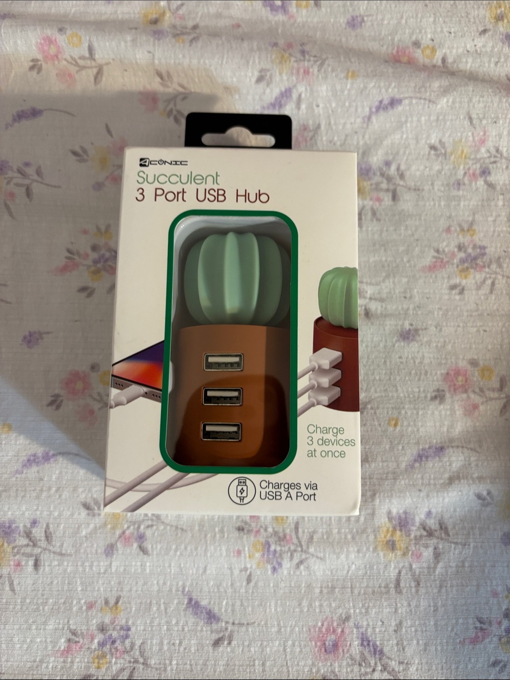Succulent 3-Port USB Hub - Green & Brown